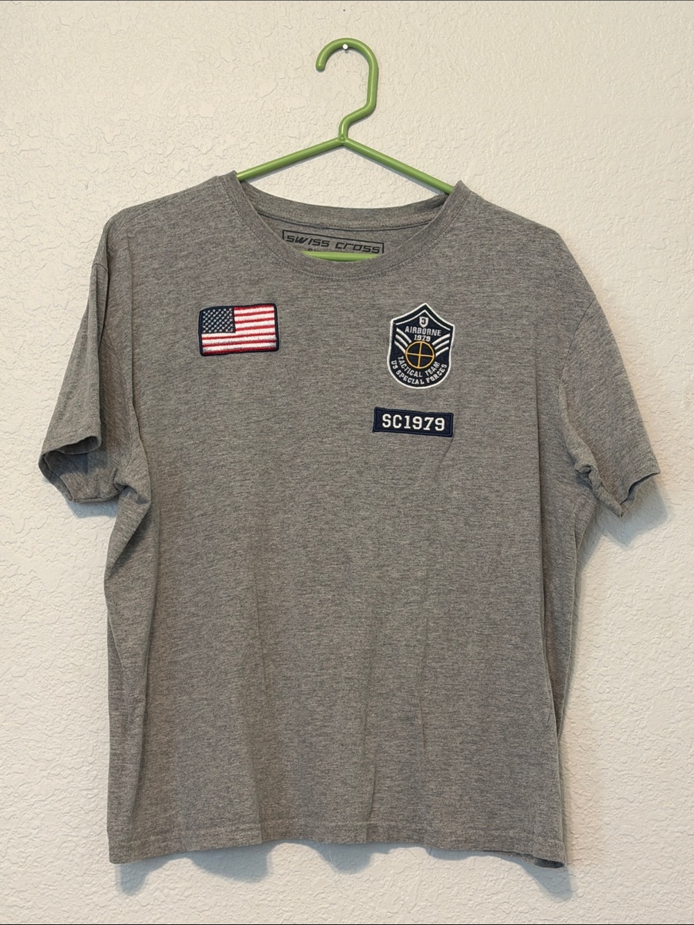 Swiss Cross Men's Grey Patch Logo Short Sleeve Tee - SC1979